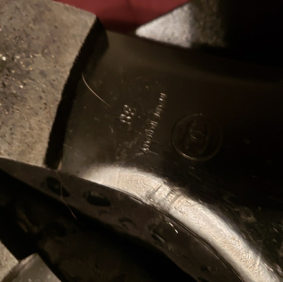 **SOLD** Chanel Flats - Picture 4 of 8